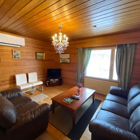 With Private Garden Near Golf, Beach, Fishing Ferienhaus Hartola